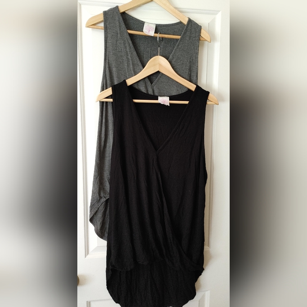 Freeloader 2 Sleeveless Tops: 1 Black & 1 Grey~ Size M